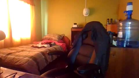 latinn_babe online show from 12/21/25, 04:03