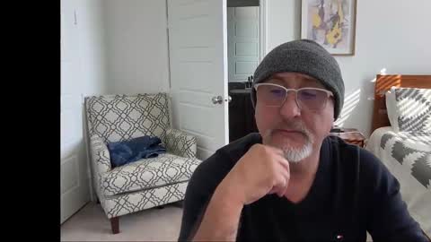 QS - INDEPENDENT MODEL online show from 01/16/26, 08:46