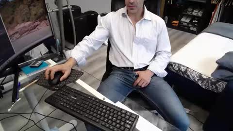 sam online show from 12/17/25, 09:15