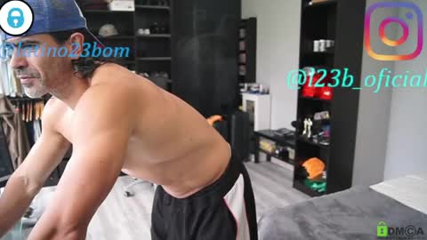 sam online show from 05/01/26, 11:04