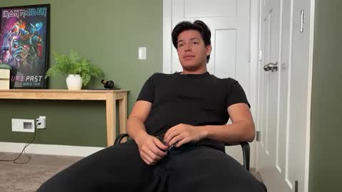 Snapshot of latino_hotcb1 chatting on 02/04/25, 05:55 latino_hotcb1 online show from 02/04/25, 05:55