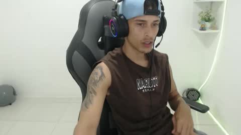 latinoalpha73 online show from 02/28/26, 09:32