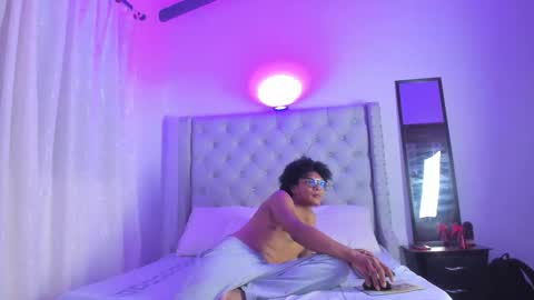 Snapshot of latinodark chatting on 02/11/26, 03:11 latinodark online show from 02/11/26, 03:11