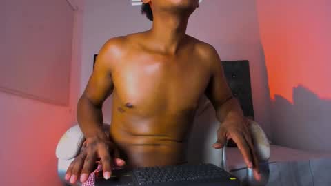 Snapshot of latinodark chatting on 02/28/26, 04:46 latinodark online show from 02/28/26, 04:46