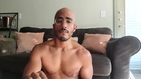 Snapshot of latinomixedbbc chatting on 09/10/25, 02:28 latinomixedbbc online show from 09/10/25, 02:28