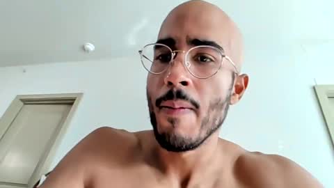 Snapshot of latinomixedbbc chatting on 10/28/25, 02:53 latinomixedbbc online show from 10/28/25, 02:53