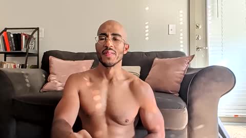 Snapshot of latinomixedbbc chatting on 11/10/25, 03:00 latinomixedbbc online show from 11/10/25, 03:00