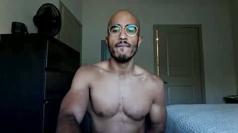 Snapshot of latinomixedbbc chatting on 11/11/25, 04:40 latinomixedbbc online show from 11/11/25, 04:40