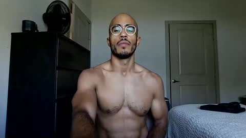 Snapshot of latinomixedbbc chatting on 11/12/25, 05:13 latinomixedbbc online show from 11/12/25, 05:13