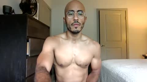 Snapshot of latinomixedbbc chatting on 11/17/25, 03:29 latinomixedbbc online show from 11/17/25, 03:29