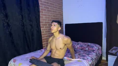 latinosadictosalsexo online show from 04/16/26, 02:34