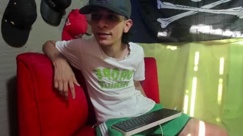 Snapshot of latinskinny_ chatting on 06/24/26, 10:09 Angel online show from 06/24/26, 10:09