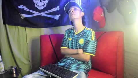 Snapshot of latinskinny_ chatting on 07/04/26, 05:57 Angel online show from 07/04/26, 05:57