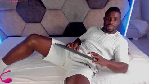 LEANDRO online show from 02/16/26, 03:35