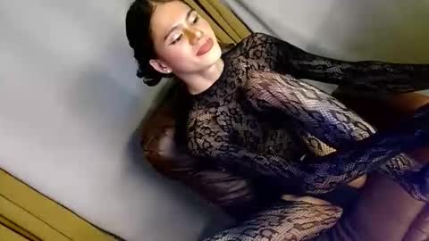 latrina_ online show from 04/24/26, 01:02