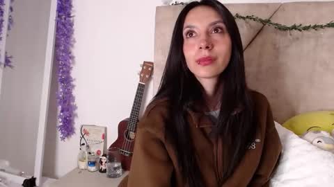 Laura online show from 06/08/26, 12:25