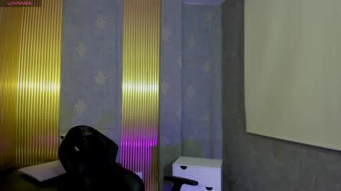 laulin_tay online show from 05/22/26, 03:35