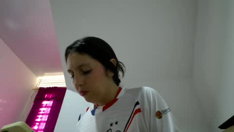 Snapshot of laura_1717 chatting on 07/17/26, 09:41 laura online show from 07/17/26, 09:41