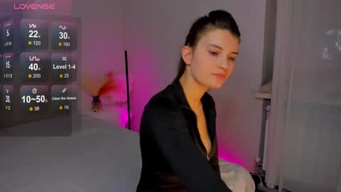 Laura online show from 02/18/25, 12:39