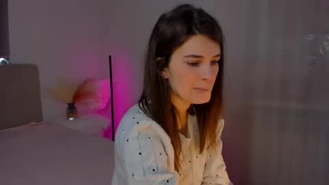 Laura online show from 02/26/25, 06:04