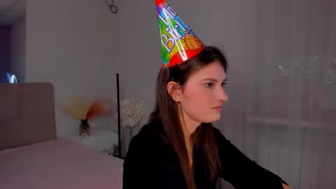 Laura online show from 03/01/25, 06:35