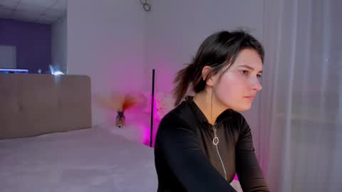 Laura online show from 03/06/25, 09:36