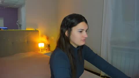 Laura online show from 11/19/25, 06:13