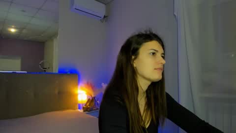 Laura online show from 11/26/25, 06:47