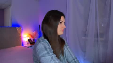 Snapshot of laura__leee chatting on 02/15/26, 06:10 Laura online show from 02/15/26, 06:10