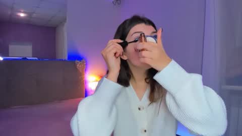 Snapshot of laura__leee chatting on 02/25/26, 06:45 Laura online show from 02/25/26, 06:45