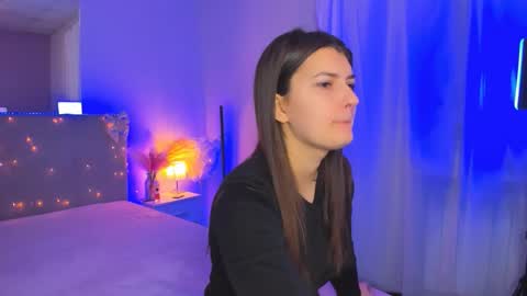 Laura online show from 03/25/26, 05:57