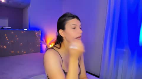 Laura online show from 04/29/26, 05:22