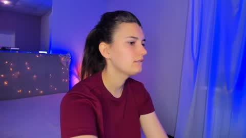Laura online show from 05/19/26, 04:52
