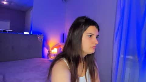 Laura online show from 05/25/26, 05:02