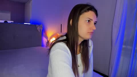 Snapshot of laura__leee chatting on 07/12/26, 04:58 Laura online show from 07/12/26, 04:58