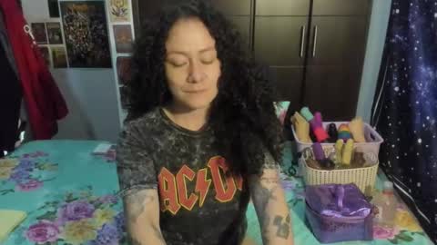  Wen  online show from 12/19/25, 07:43