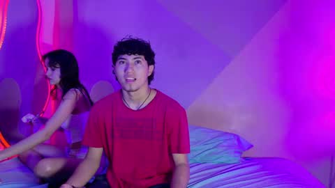 Snapshot of laura_and_kevin chatting on 09/26/25, 02:10 laura_and_kevin online show from 09/26/25, 02:10