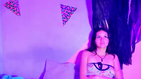 Snapshot of laura_and_kevin chatting on 10/26/25, 06:47 laura_and_kevin online show from 10/26/25, 06:47