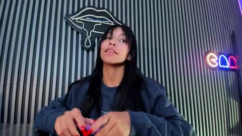 Laura online show from 02/07/25, 08:10