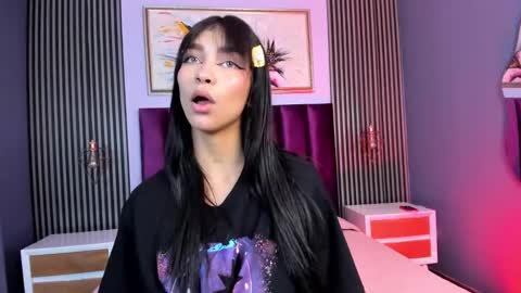 Laura online show from 03/12/25, 04:13