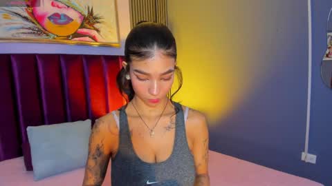 Laura online show from 04/09/26, 12:43