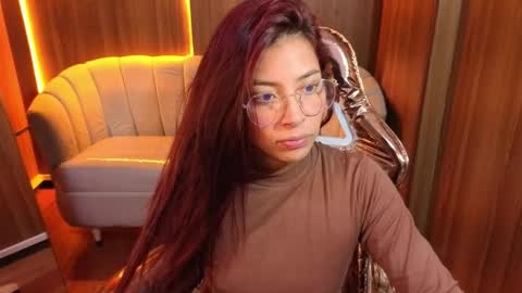 laura_b_ online show from 04/29/26, 03:21