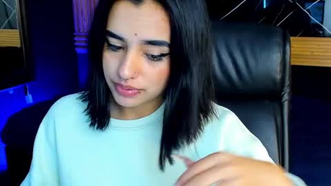 Laura online show from 12/14/24, 01:49