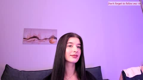 Snapshot of laura_coy chatting on 01/09/25, 11:34 Laura online show from 01/09/25, 11:34