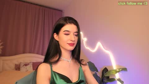 Laura online show from 03/21/26, 08:56