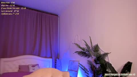 Laura online show from 07/30/26, 08:30