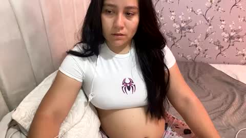 laura online show from 02/03/25, 03:53