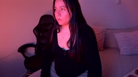 laura online show from 01/09/26, 01:19