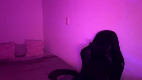 laura online show from 03/03/26, 12:06