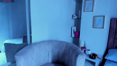 laura hotties online show from 05/08/26, 06:35